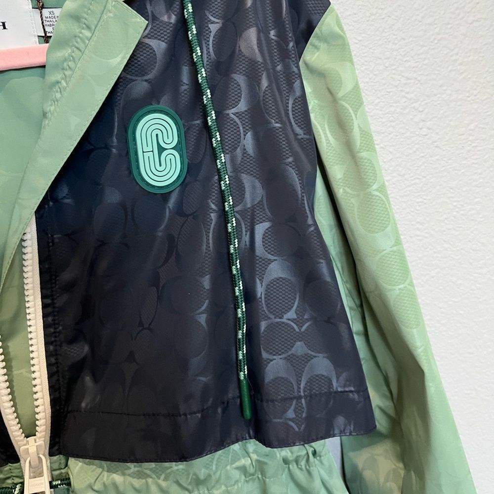 NWT COACH green blue signature sporty rain jacket - Picture 4 of 4
